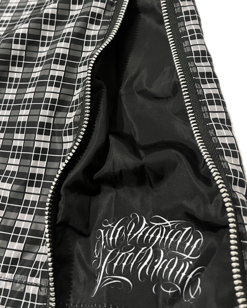 CHICANO ZIP - SHORTS