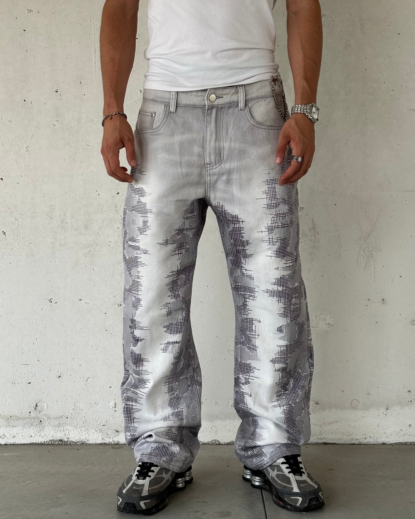 GUERRILLA JEANS